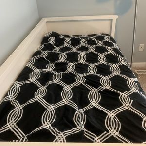 Pottery Barn Dorm duvet and accessories